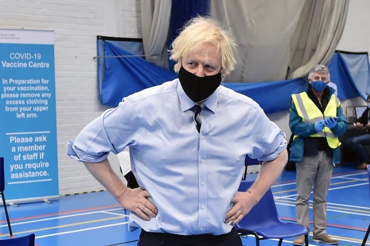 Royaume-Uni : Boris Johnson décale d'un mois le déconfinement