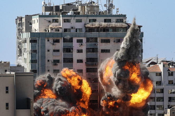 Israël bombarde la maison du leader du Hamas et les bureaux d'Al Jazeera