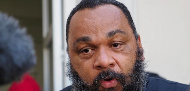 Dieudonné verbalisé pour «non-respect de la quarantaine» à son retour de Turquie