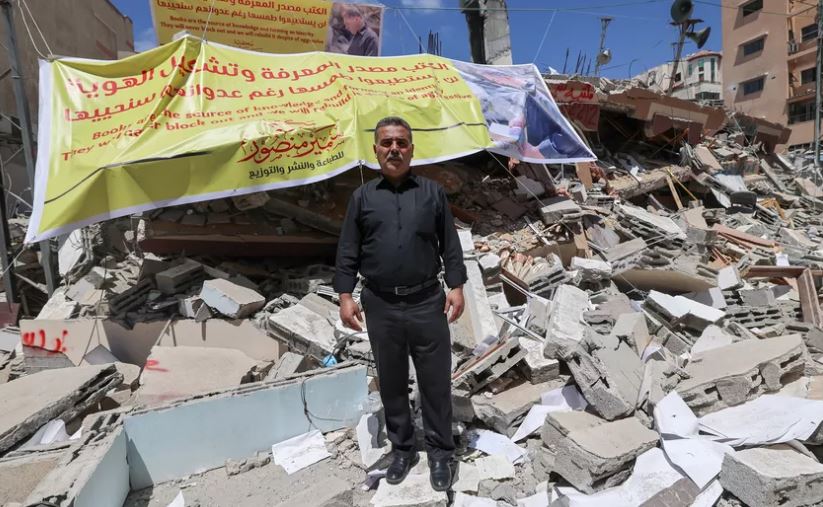 Haine culturelle : la librairie al-Mansour, temple des livres de Gaza, détruite par Israël