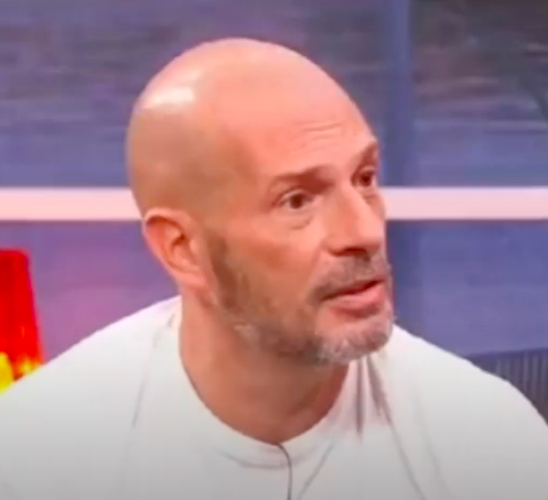 Akhenaton contre le pass sanitaire et le vaccin ARNm : « C’est scientifique ? Non, c’est politique »