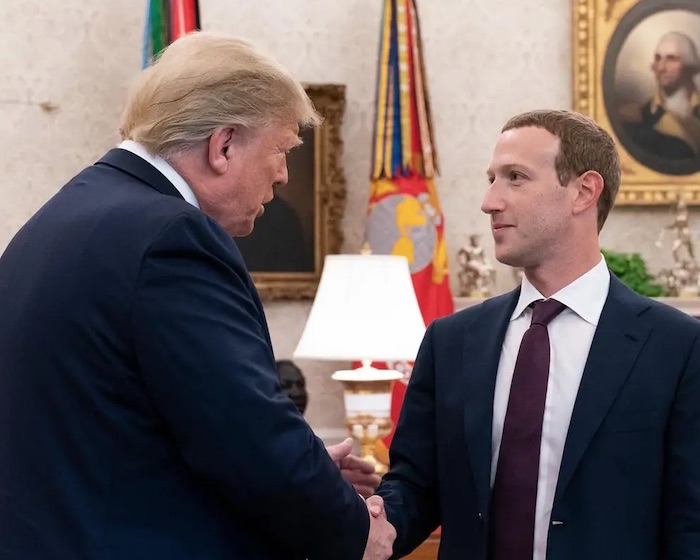 Trump évoque ses liens avec Zuckerberg : « Il venait à la Maison-Blanche pour me faire de la lèche »
