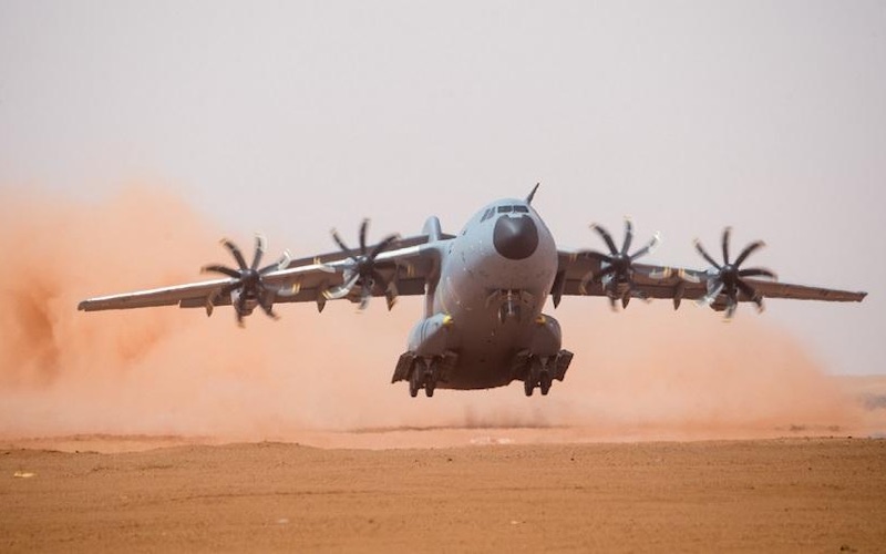 L’Algérie interdit son espace aérien aux avions militaires français