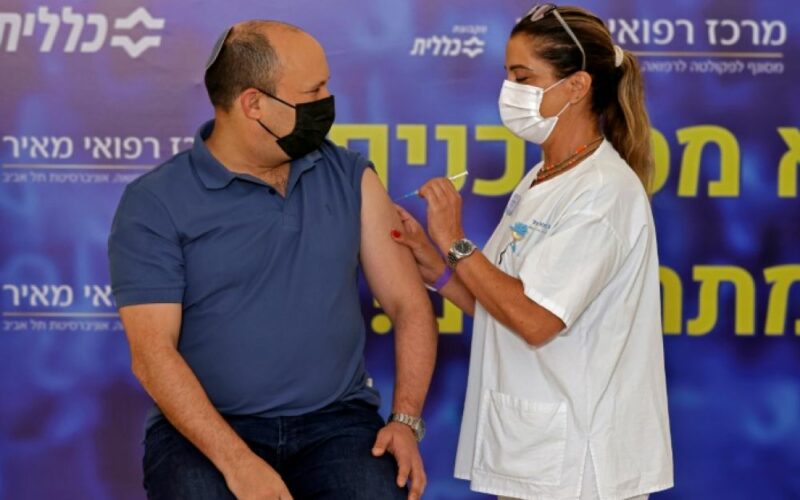 Israël : trois chercheurs accusent le ministère de la Santé d’avoir manipulé les données pour forcer la troisième dose