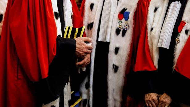 3 000 magistrats dénoncent les "injonctions de faire du chiffre" 3 000 magistrats dénoncent les « injonctions de faire du chiffre »