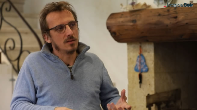 Dr Louis Fouché : "Si je croyais que les manifestations étaient utiles, j'y serais allé" Dr Louis Fouché : « Si je croyais que les manifestations étaient utiles, j’y serais allé »