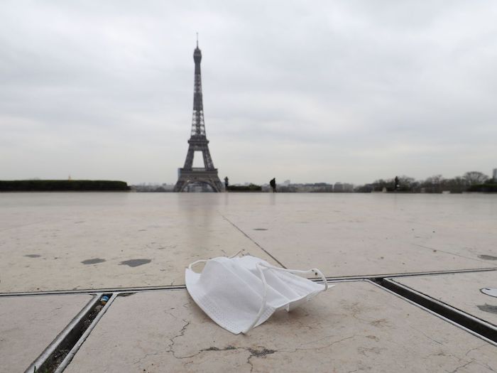 Paris : la justice suspend l’obligation du port du masque en extérieur