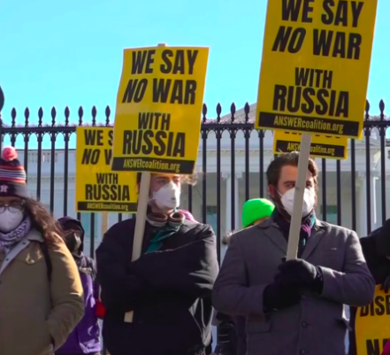 À Washington et New York, des manifestants demandent la dissolution de l’OTAN