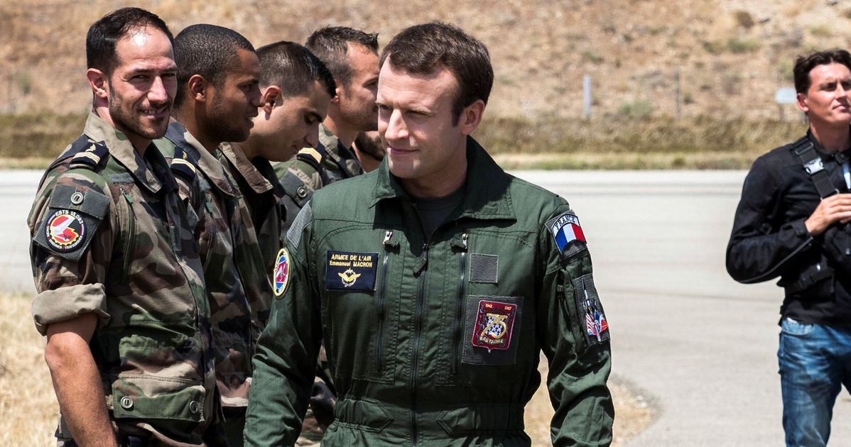 Le message grandiloquent de Macron aux armées françaises