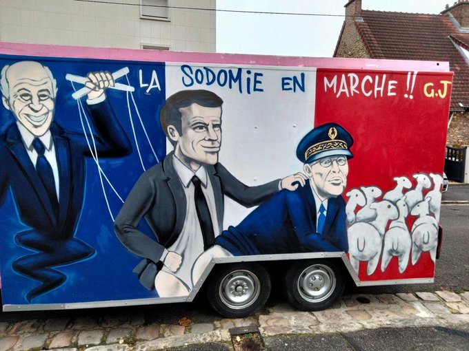 Emmanuel Macron et le préfet Lallement caricaturés : deux Gilets jaunes relaxés Emmanuel Macron et le préfet Lallement caricaturés : deux Gilets jaunes relaxés