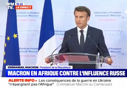 Sans complexe : Macron, au Cameroun, fustige la propagande russe Sans complexe : Macron, au Cameroun, fustige la propagande russe