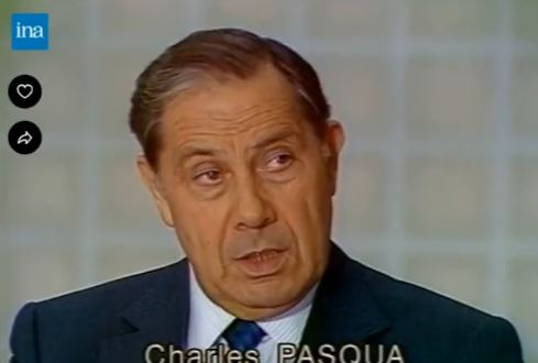 28 février 1989 : Charles Pasqua ne marche pas dans la manip « Salman Rushdie »