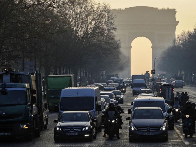 Pollution de l’air : la justice condamne l’État à payer vingt millions d’euros pour inaction