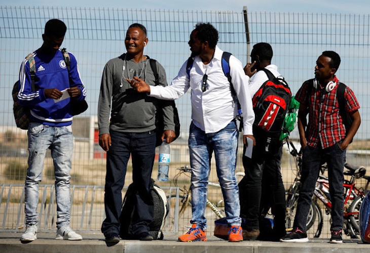 Ocean Viking : Plus de la moitié des migrants « mineurs » accueillis à Toulon ont déjà « fugué »