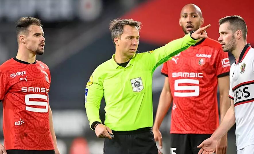 L’arbitre de Ligue 1 Johan Hamel meurt subitement d’un AVC à 42 ans