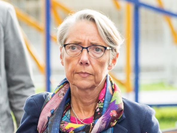 La Borne recommande le port du masque et la retraite à 65 ans
