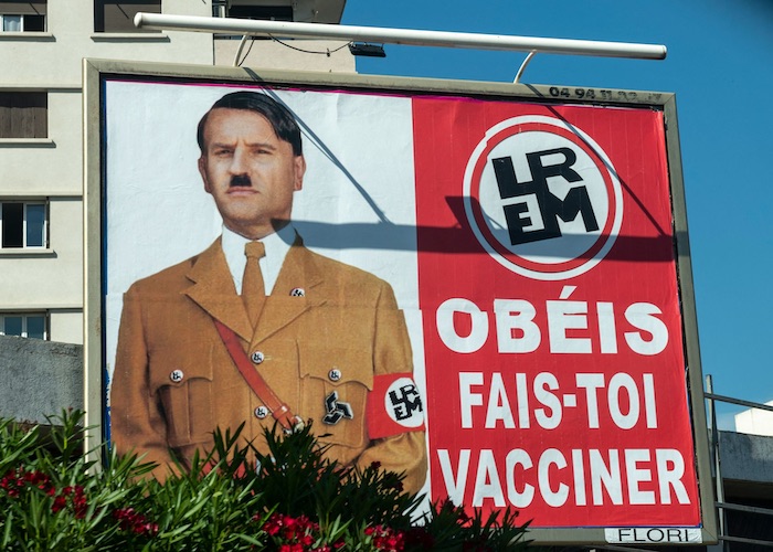Macron débouté : l’afficheur varois qui l’avait représenté en Hitler blanchi par la Cour de cassation