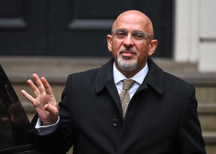 Le Premier ministre britannique Rishi Sunak limoge le président de son parti, rattrapé par le fisc Le Premier ministre britannique Rishi Sunak limoge le président de son parti, rattrapé par le fisc