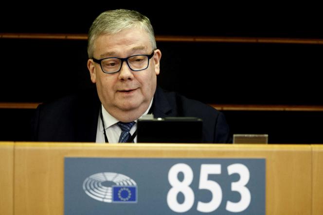 Corruption au Parlement européen : l’eurodéputé belge Marc Tarabella inculpé et écroué