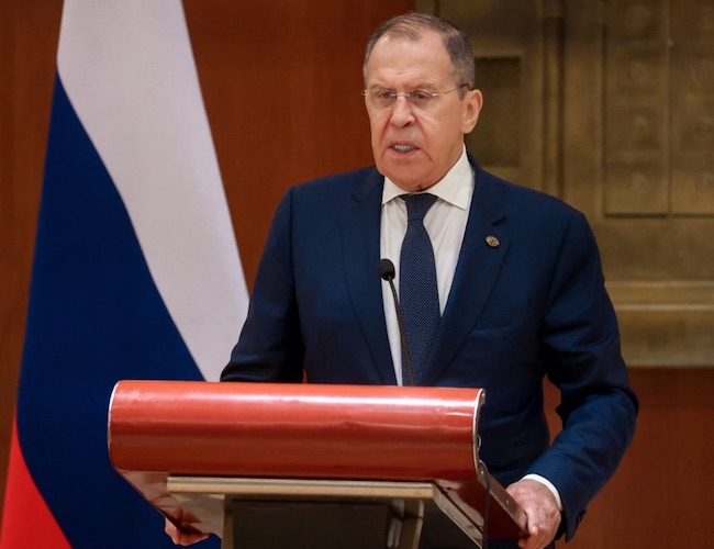 Lavrov au G20 : « Nos homologues occidentaux ne font que du chantage et menacer tout le monde » Lavrov au G20 : « Nos homologues occidentaux ne font que du chantage et menacer tout le monde »