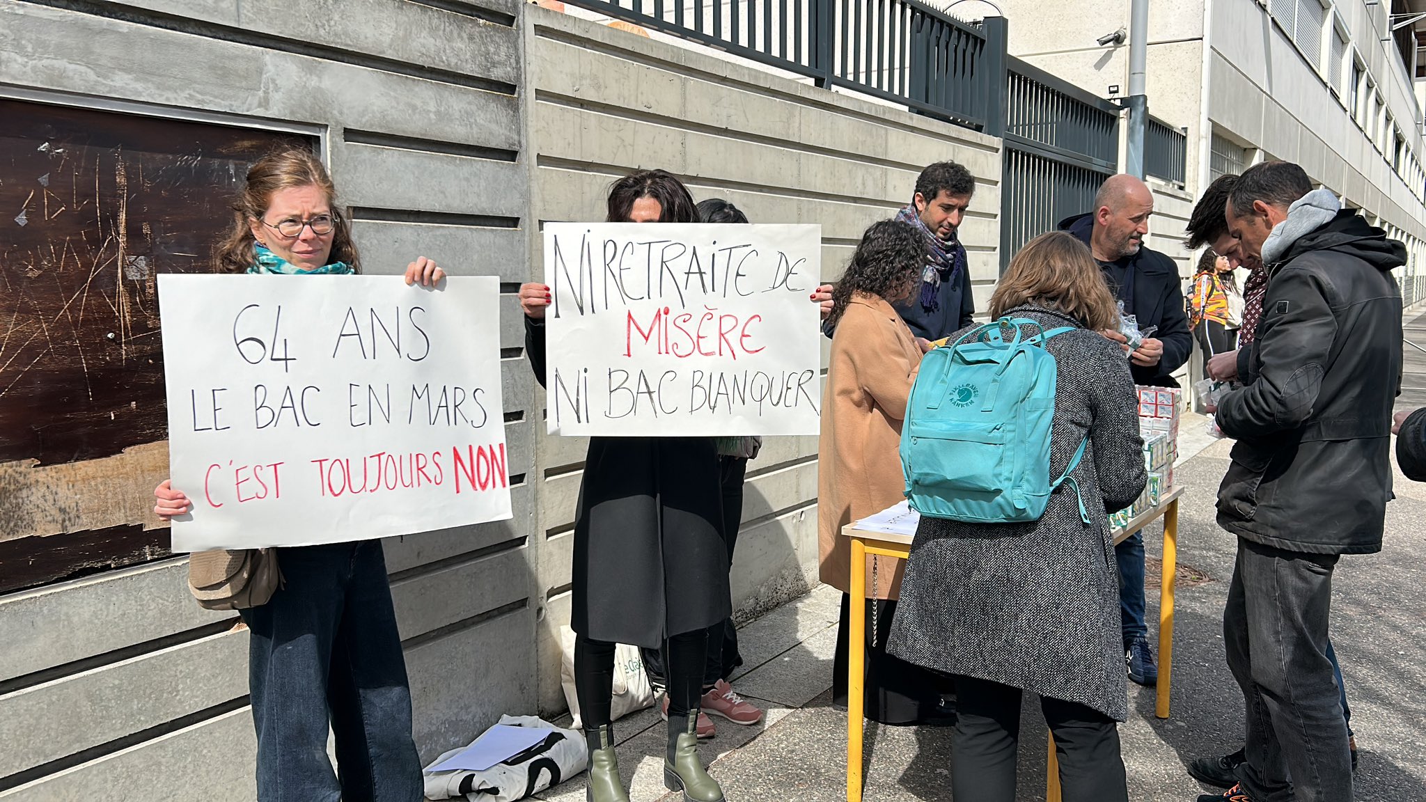 Lyon : «Ni retraite de misère, ni bac Blanquer», des professeurs ne surveillent pas les épreuves