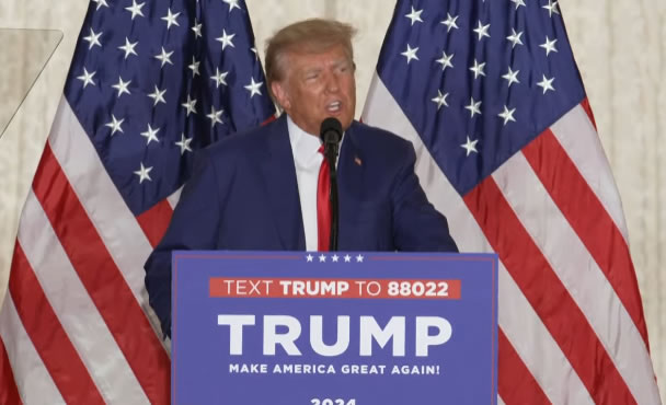 Inculpé, Trump dénonce une « insulte à la nation » Inculpé, Trump dénonce une « insulte à la nation »