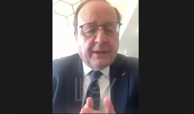 François Hollande piégé par deux farceurs russes