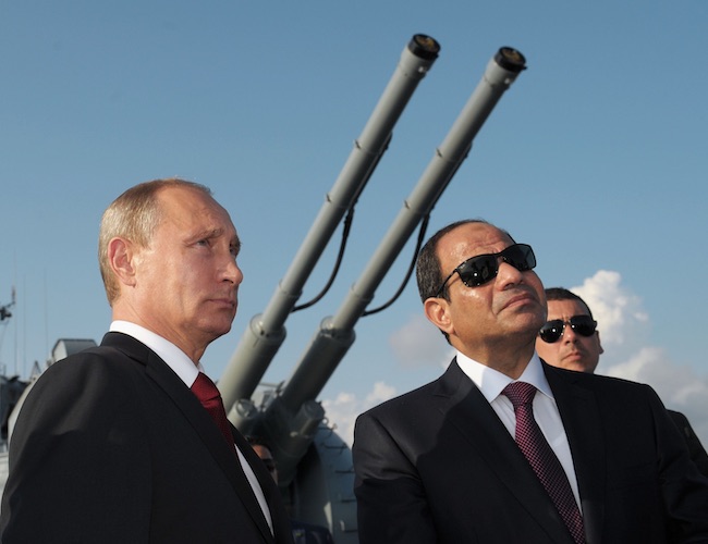 L’Égypte aurait planifié la livraison secrète d’armes à la Russie