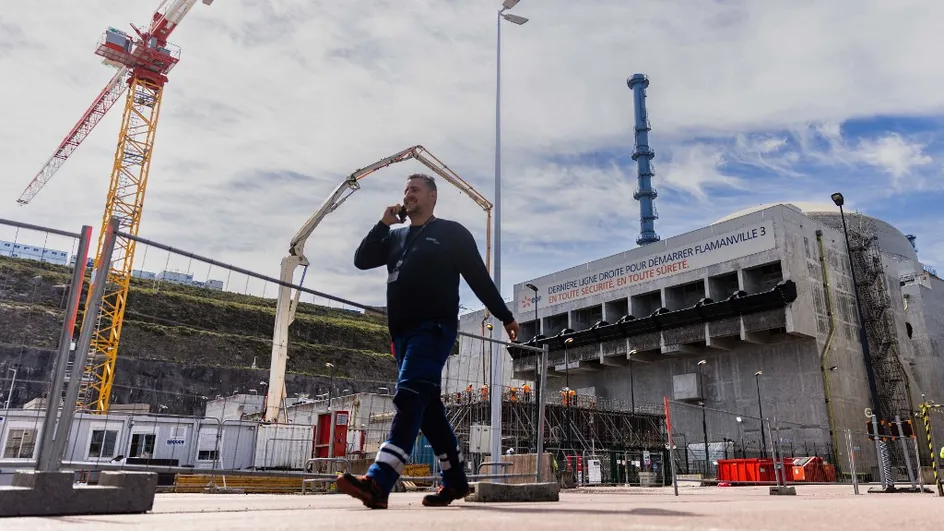 Nucléaire : le gouvernement veut trouver 100 000 personnes à former pour soutenir la filière