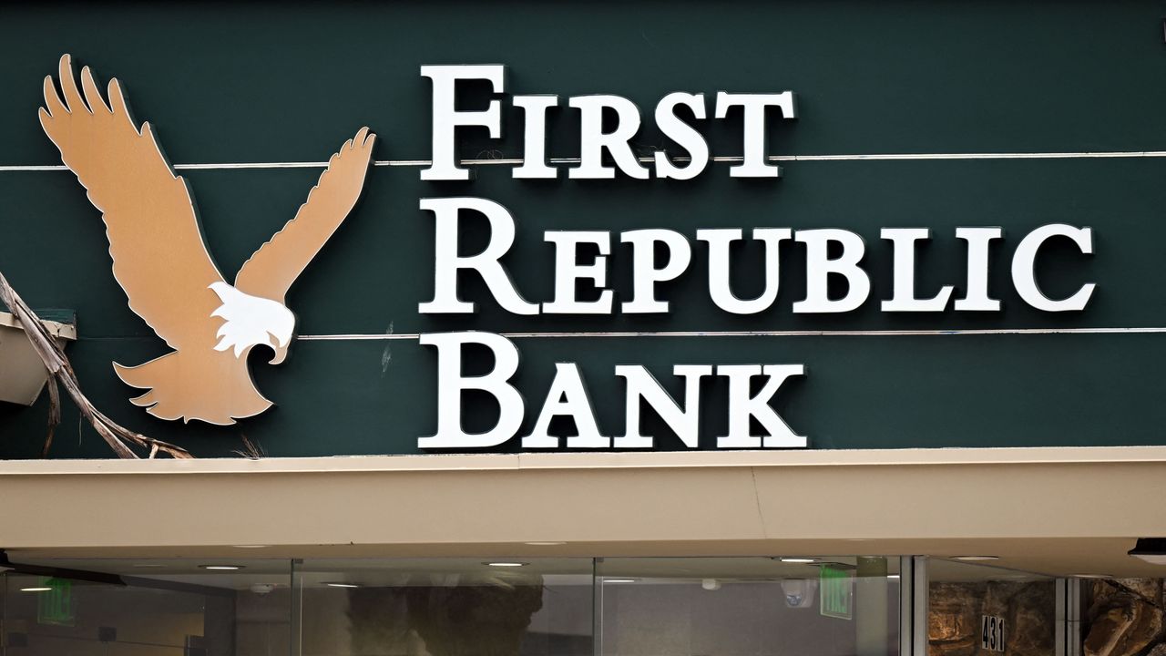 Aux États-Unis, la First Republic Bank est à son tour au bord du gouffre