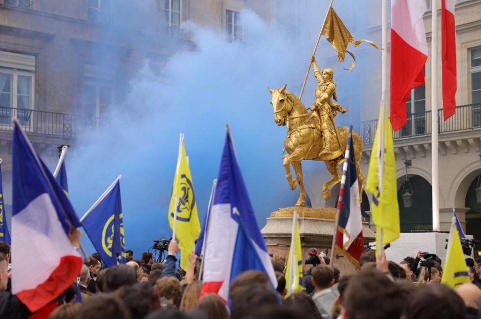 Sachez distinguer avec Élisabeth Lévy la bonne de la mauvaise extrême droite