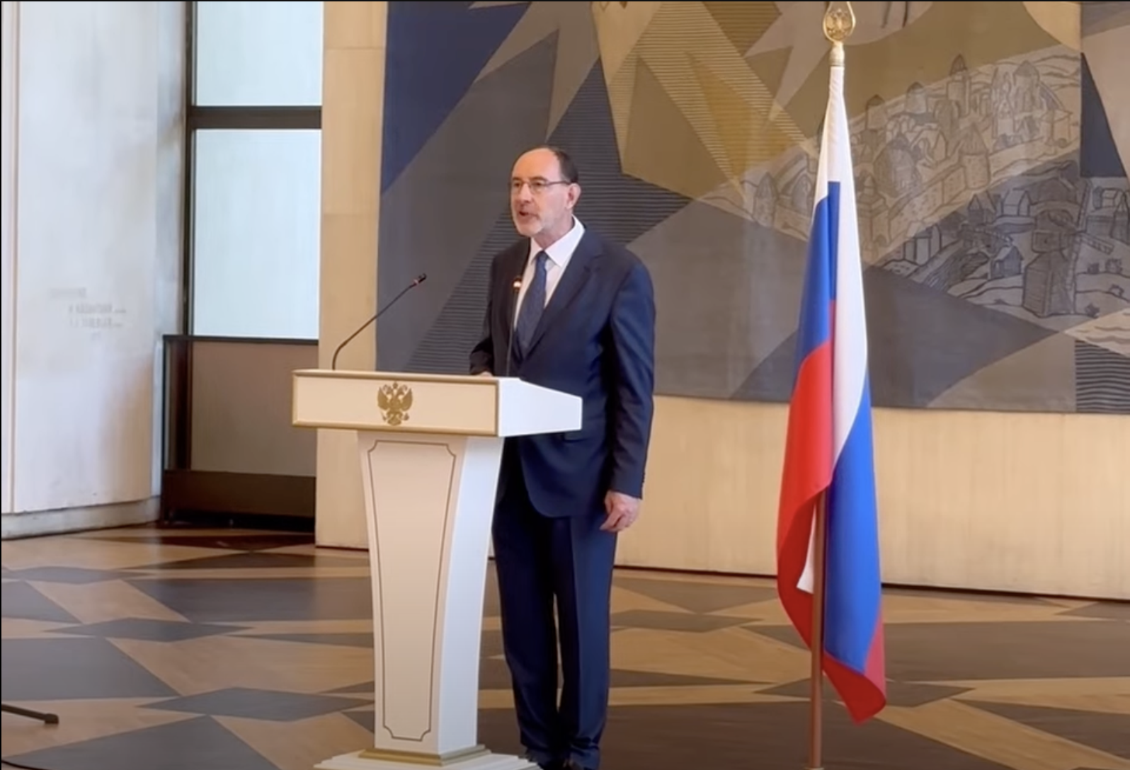 Discours de Pierre de Gaulle à l’Ambassade de Russie en France Discours de Pierre de Gaulle à l’Ambassade de Russie en France