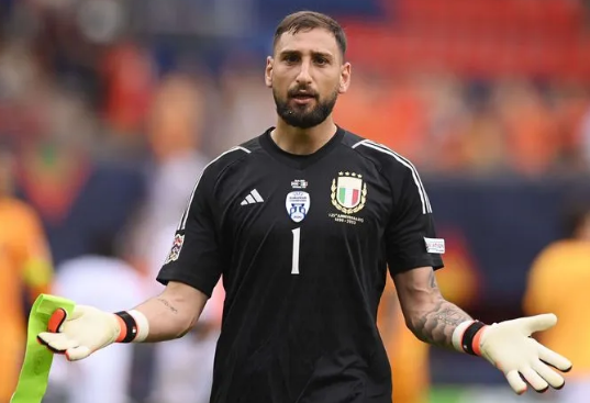 Ici, c’est Paris : Donnarumma, le gardien du PSG, saucissonné et cambriolé Ici, c’est Paris : Donnarumma, le gardien du PSG, saucissonné et cambriolé