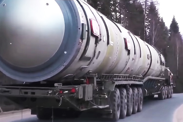 «Satan 2» : la Russie annonce la mise en service du missile balistique intercontinental «Sarmat»