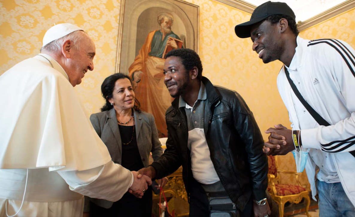 Le pape François va-t-il baiser les pieds des dealers marseillais ?
