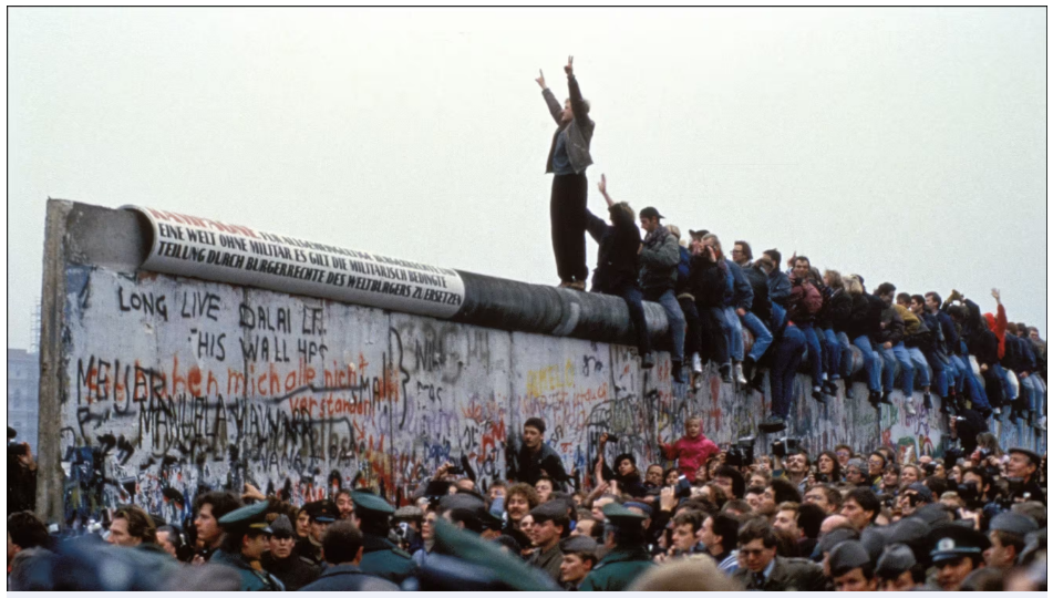 34 ans après le mur de Berlin, le mur de France est en train de tomber