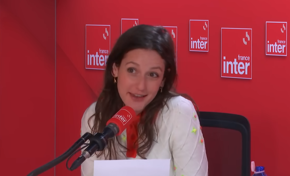 Rosa Bursztein punaisée sur le mur des connes