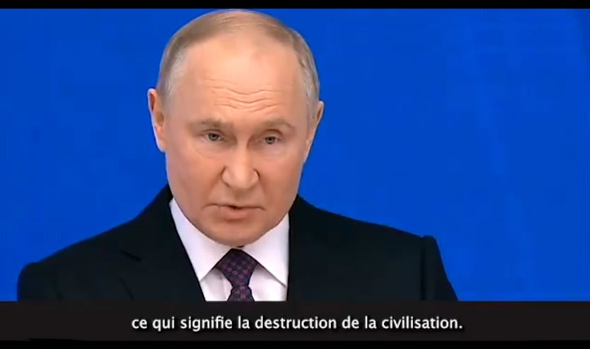 Vladimir Poutine répond à Emmanuel Macron