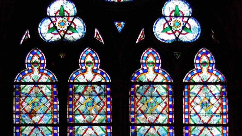 Notre-Dame : Emmanuel Macron impose des vitraux contemporains en toute illégalité Notre-Dame : Emmanuel Macron impose des vitraux contemporains en toute illégalité